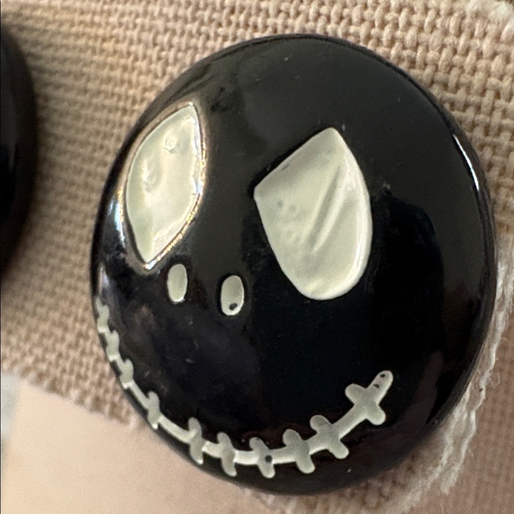 Black and White Skull Earrings - Picture 3 of 4